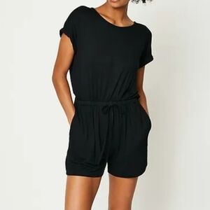 BCBG MAXAZRIA short black relaxed style jumpsuit for women size xs with‎ pockets